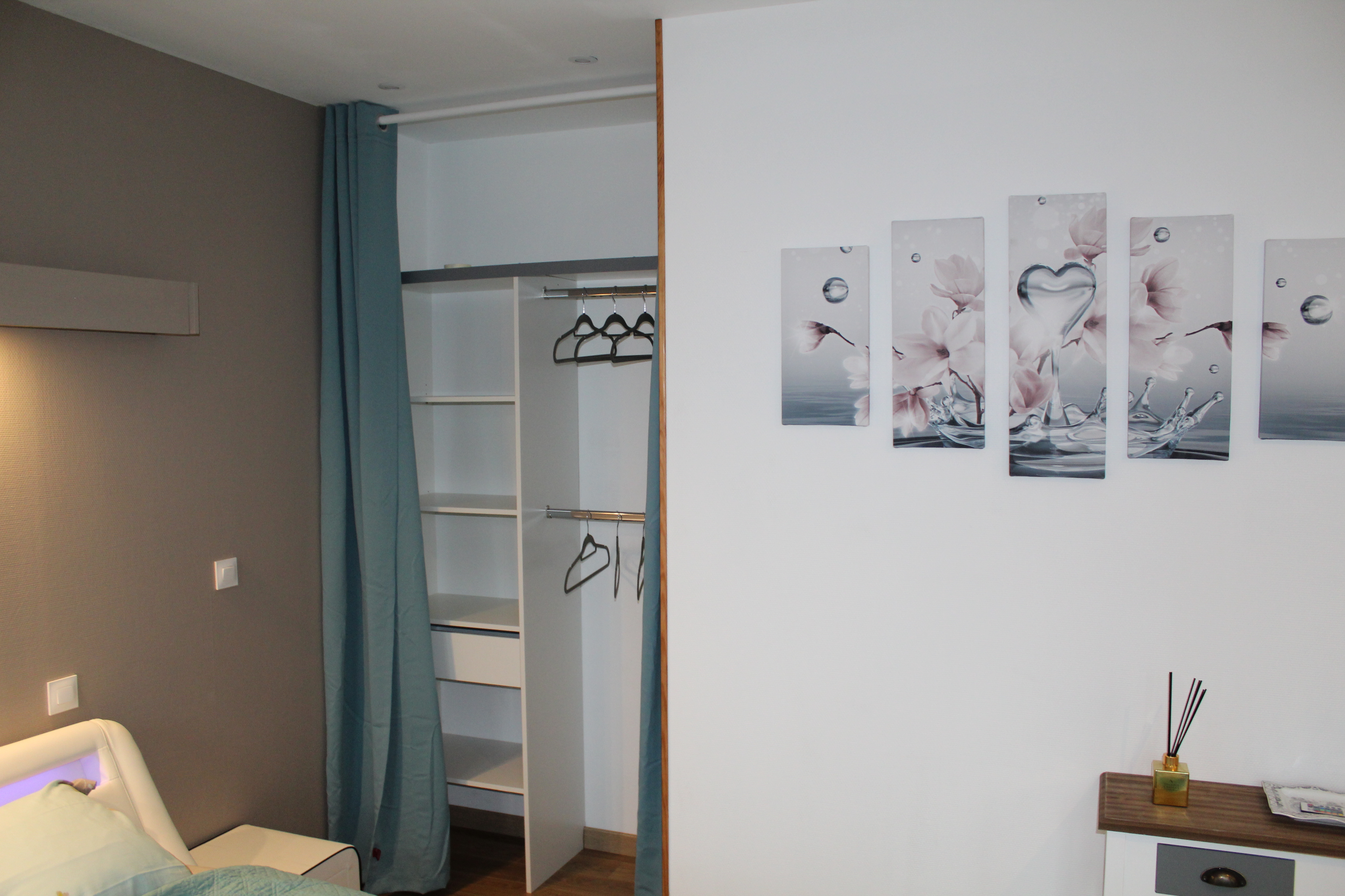 Dressing de la chambre Girly - la Ruche Cantalienne.